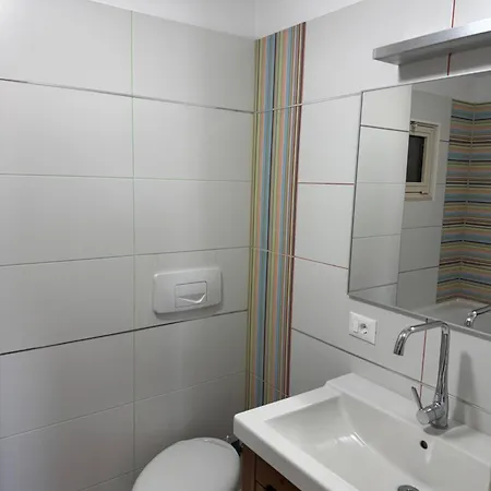 Cozy Unirii Near Old Town Бухарест